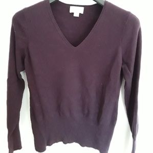 Light V-neck sweater